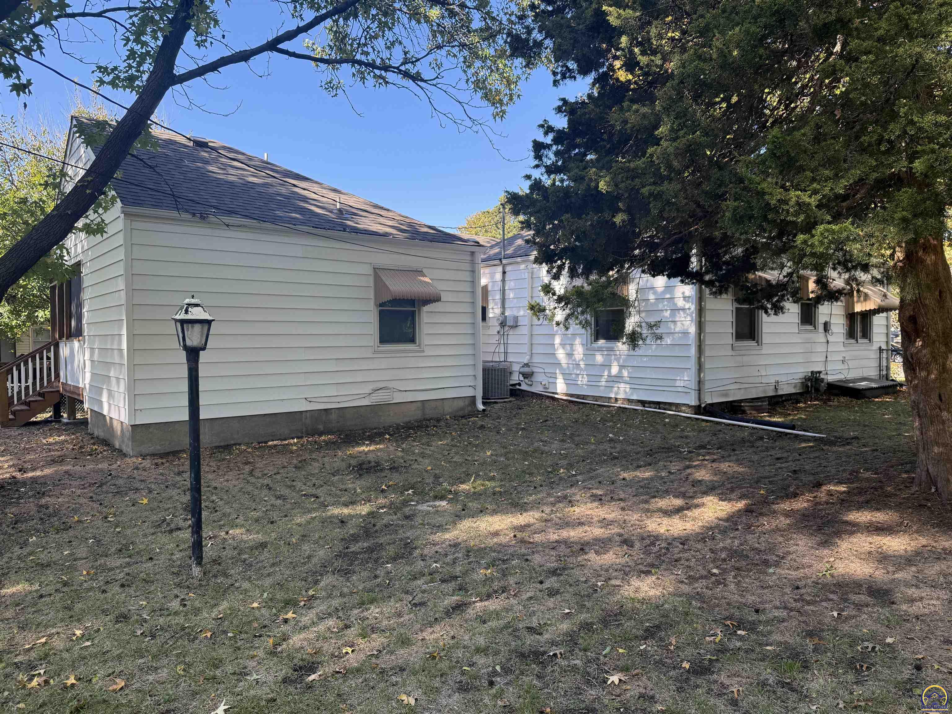 4221 Southwest 17th Street Topeka, KS 66604 - Photo 18 of 72