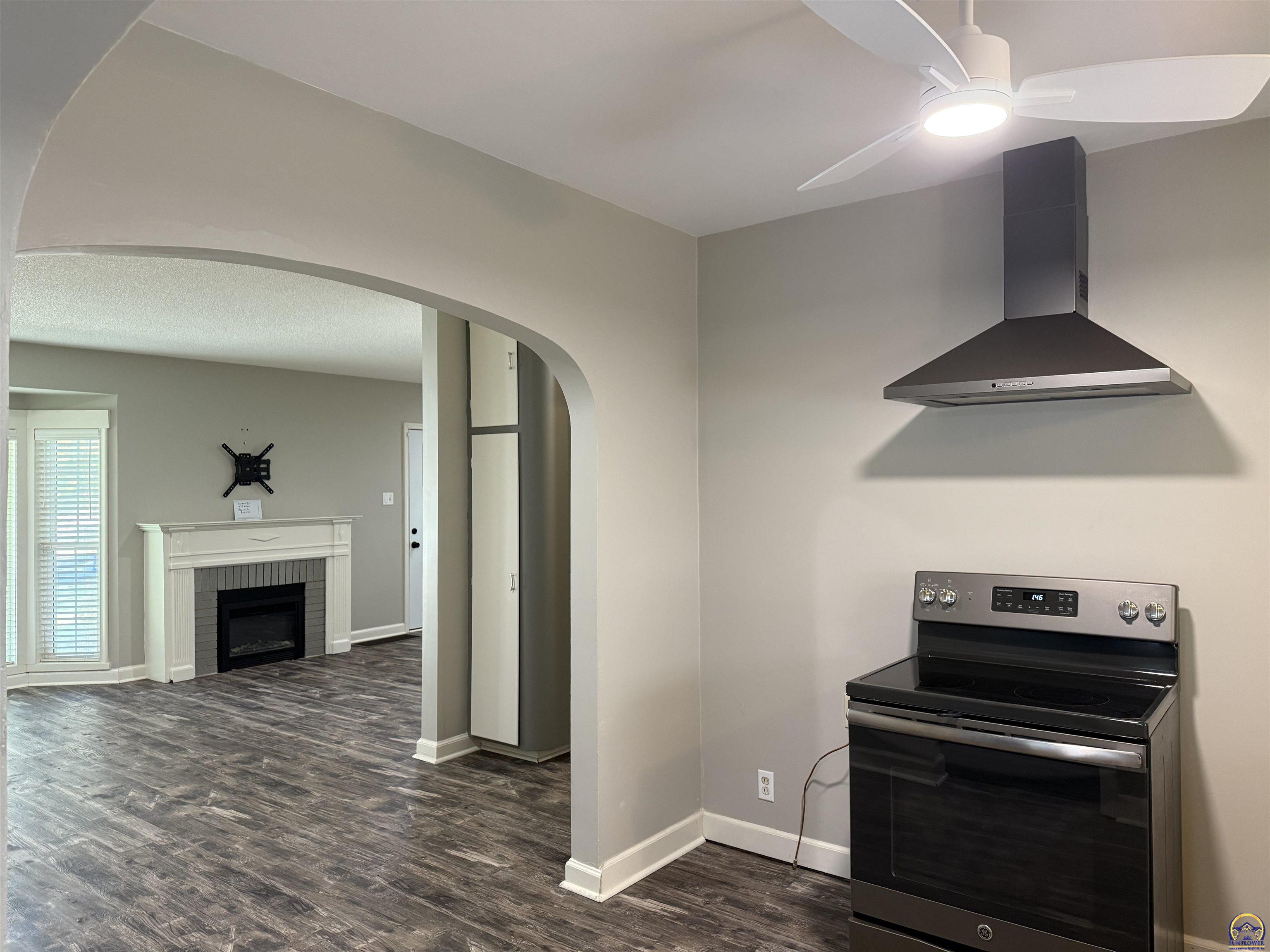 4221 Southwest 17th Street Topeka, KS 66604 - Photo 29 of 72