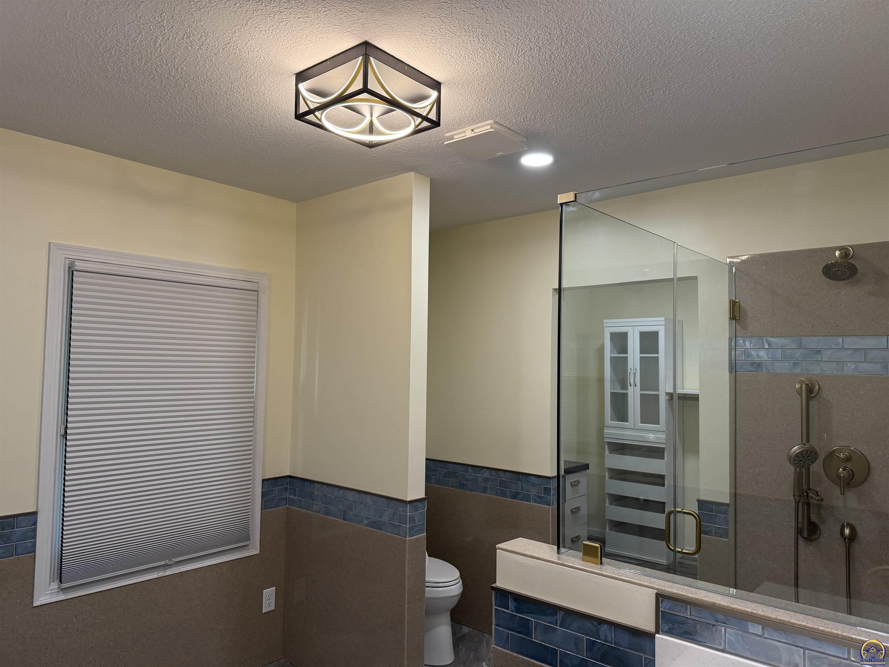 4221 Southwest 17th Street Topeka, KS 66604 - Photo 39 of 72