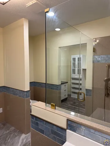 $179,500 | 4221 Southwest 17th Street, Topeka, KS 66604