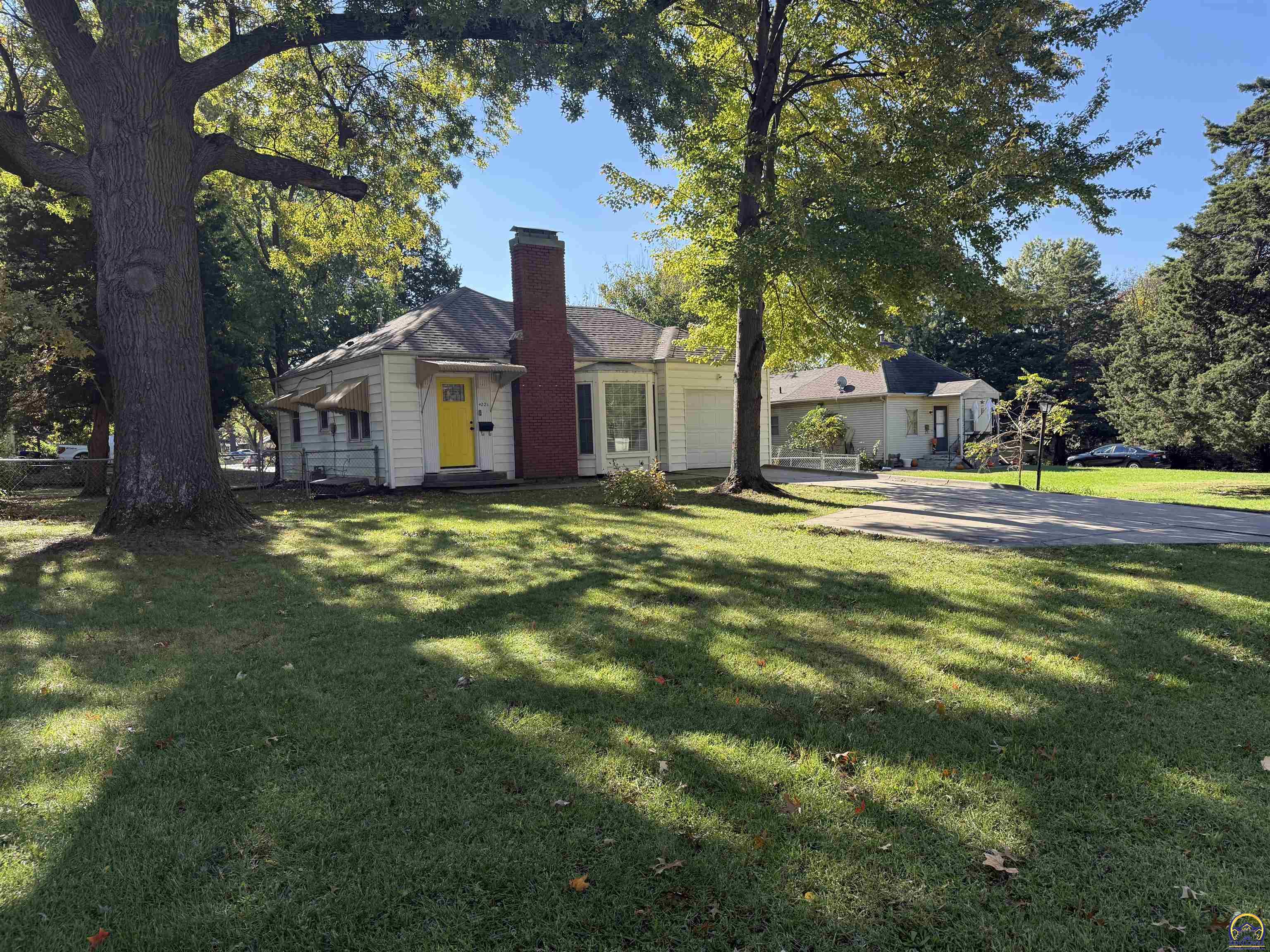 4221 Southwest 17th Street Topeka, KS 66604 - Photo 5 of 72