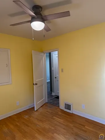 $179,500 | 4221 Southwest 17th Street, Topeka, KS 66604