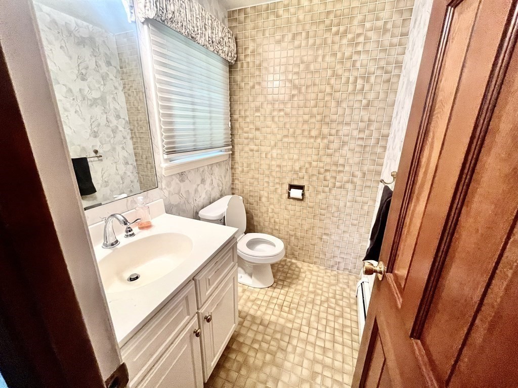 76 Winfield Road Holden, MA 01520 - Photo 11 of 25 Gallery Image 11