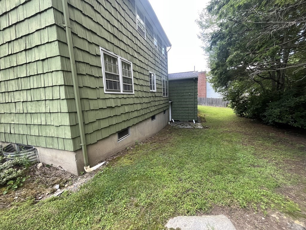 76 Winfield Road Holden, MA 01520 - Photo 4 of 25 Gallery Image 4
