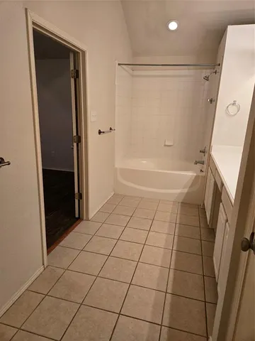 $2,000 | 606 Zollman Court, Lancaster, TX 75146