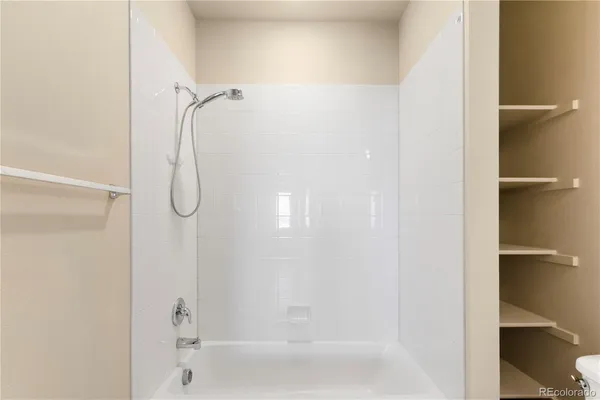 $1,900 | 14331 East Tennessee Avenue, Unit 307, Aurora, CO 80012