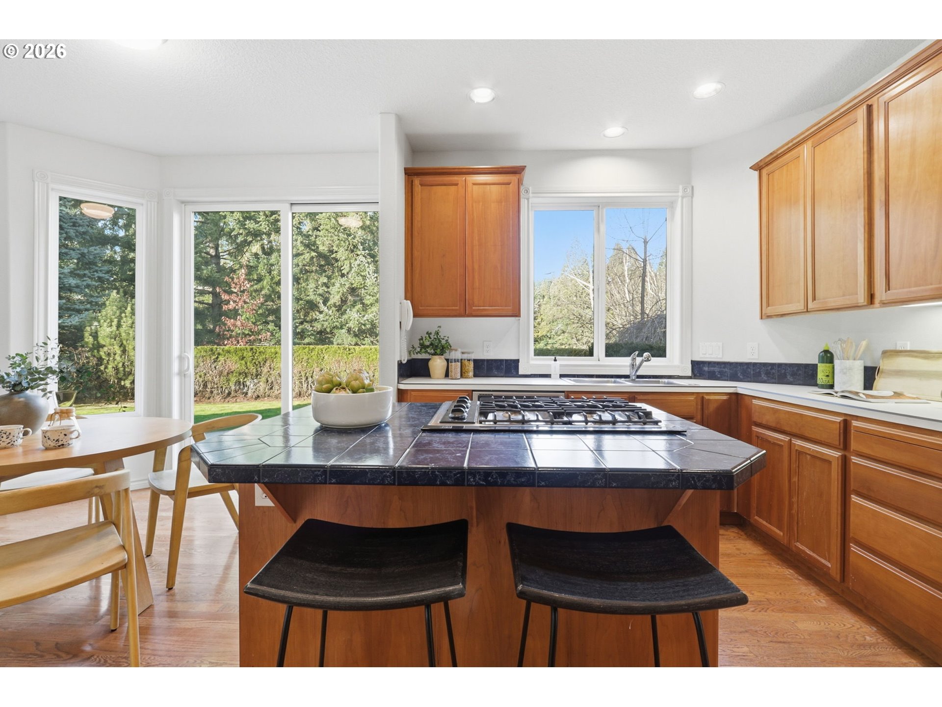 6725 Southwest Sean Michael Place Portland, OR 97225 - Photo 14 of 46