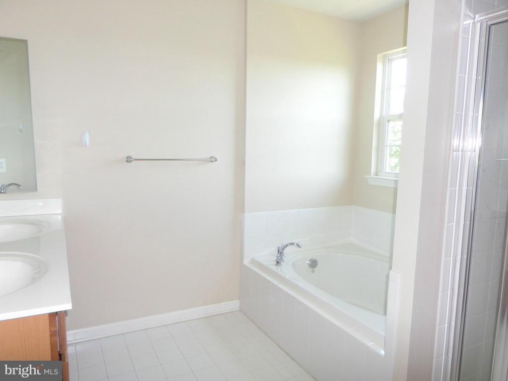 74 Short Branch Road Stafford, VA 22556 - Photo 13 of 24 Bath (Master)