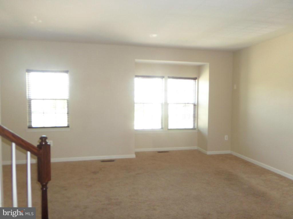74 Short Branch Road Stafford, VA 22556 - Photo 4 of 24 Living Room