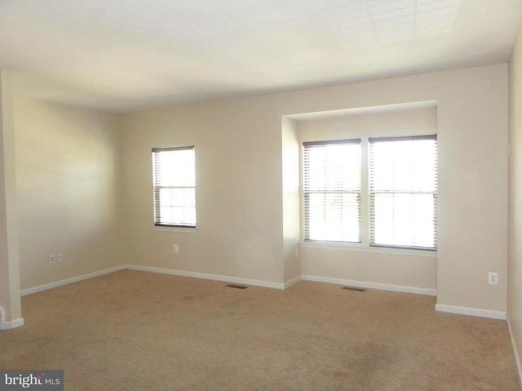 74 Short Branch Road Stafford, VA 22556 - Photo 5 of 24 Living Room