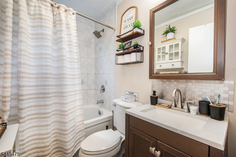 19 Little Road Lafayette, NJ 07848 - Photo 32 of 49
