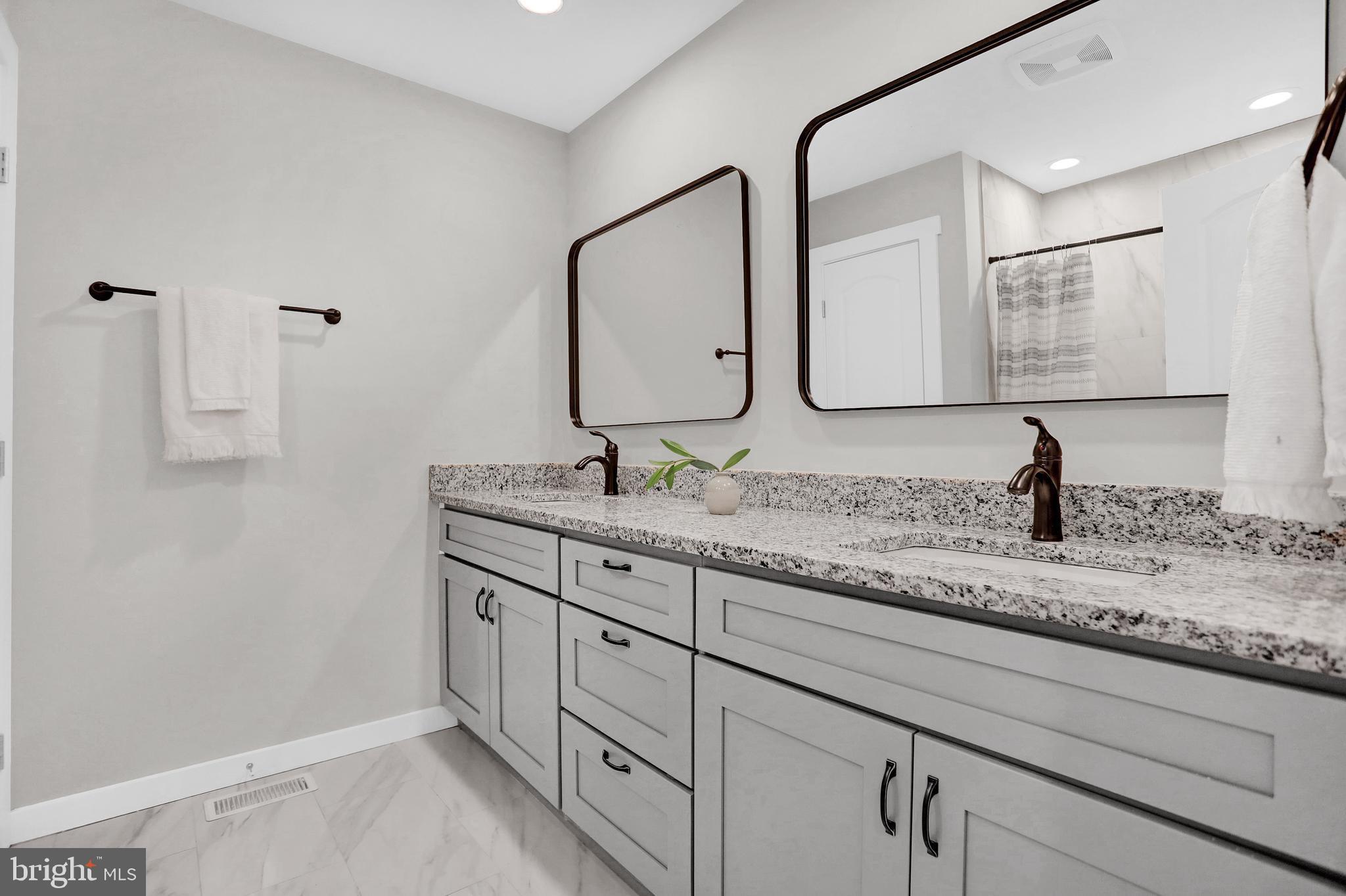 3917 Roland Avenue Baltimore, MD 21211 - Photo 6 of 27 Gallery Image 6