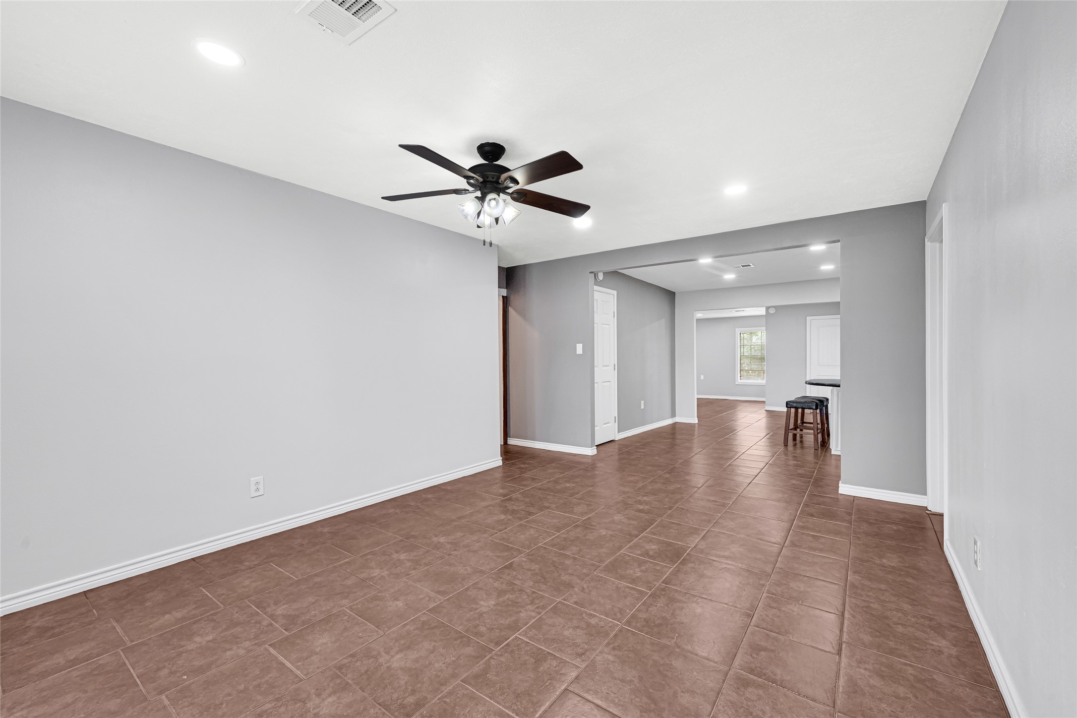 710 Woodhue Street Channelview, TX 77530 - Photo 3 of 26