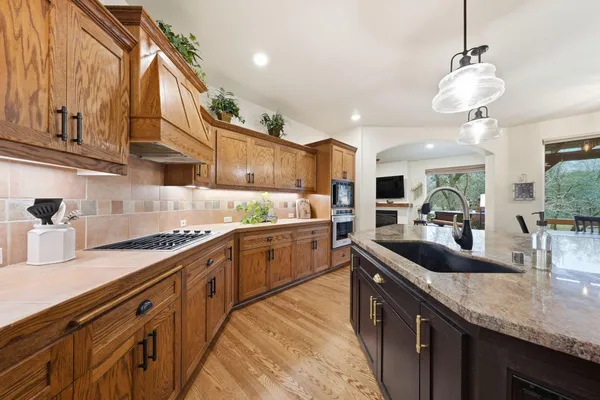 $834,900 | 13482 Tierra Heights Road, Redding, CA 96003