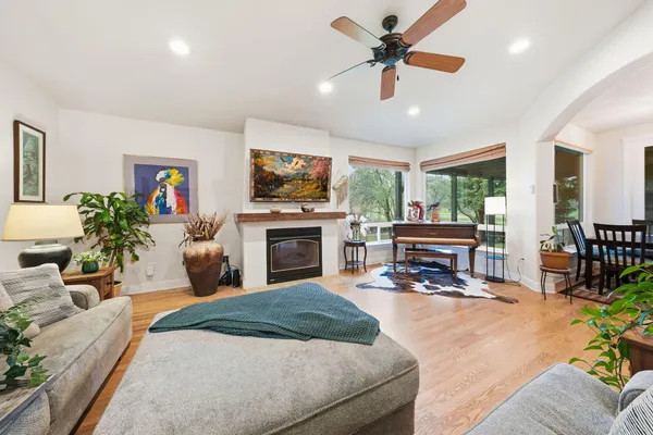 $834,900 | 13482 Tierra Heights Road, Redding, CA 96003