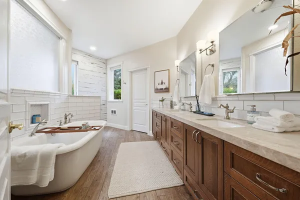 $834,900 | 13482 Tierra Heights Road, Redding, CA 96003