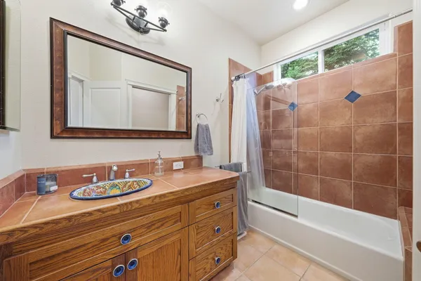$834,900 | 13482 Tierra Heights Road, Redding, CA 96003