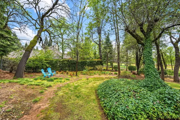$834,900 | 13482 Tierra Heights Road, Redding, CA 96003