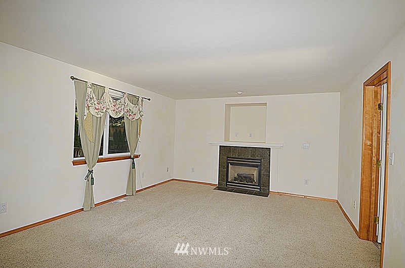 252 Shadow Place Southeast Renton, WA 98059 - Photo 5 of 15