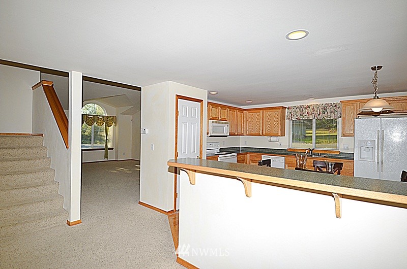 252 Shadow Place Southeast Renton, WA 98059 - Photo 8 of 15