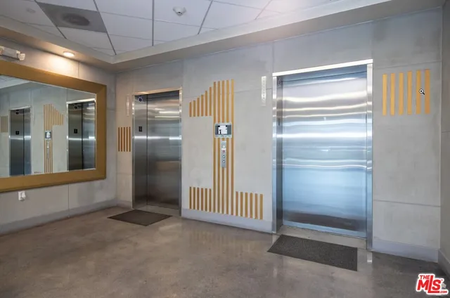 $1,988 | 1025 South Berendo Street, Unit 211, Los Angeles, CA 90006