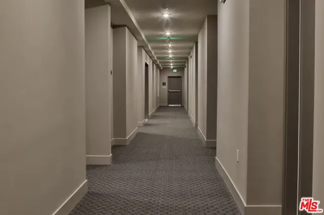 $1,988 | 1025 South Berendo Street, Unit 211, Los Angeles, CA 90006