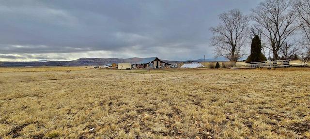 5102 Old Midland Road Klamath Falls, OR 97603 - Photo 12 of 25 IMG_4389