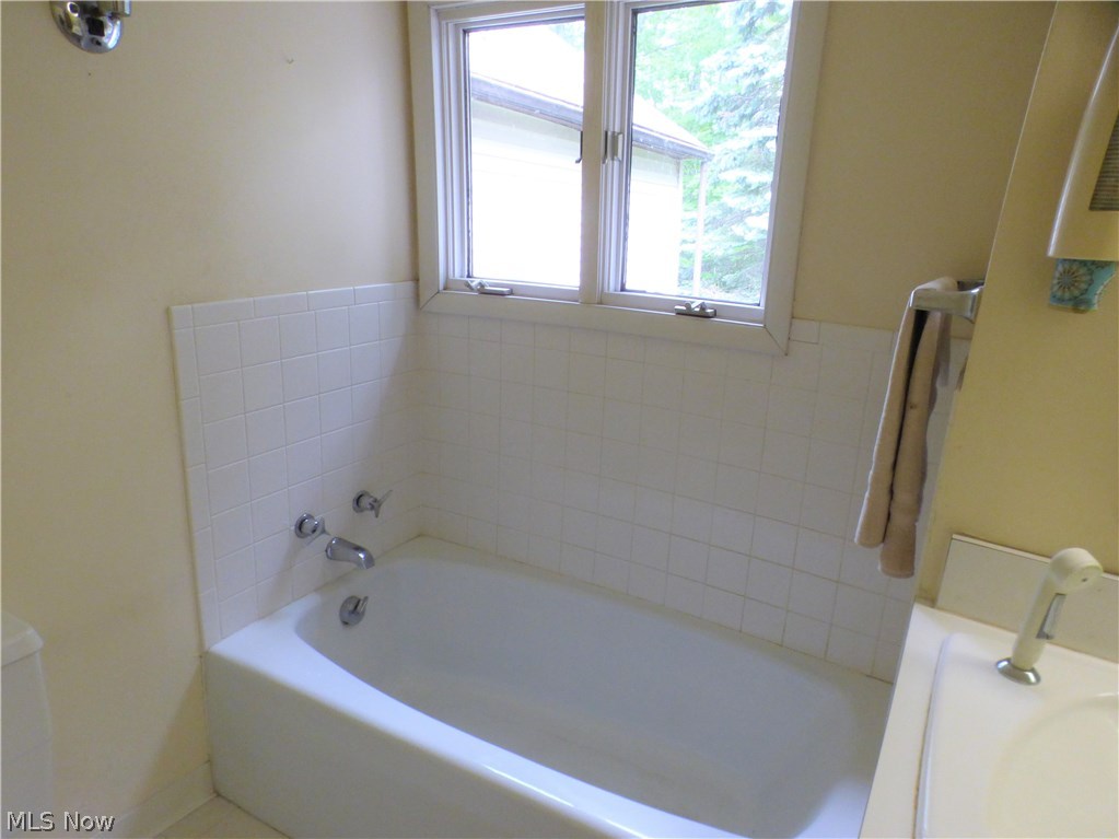 8766 Williams Road Chardon, OH 44024 - Photo 13 of 18 Gallery Image 13