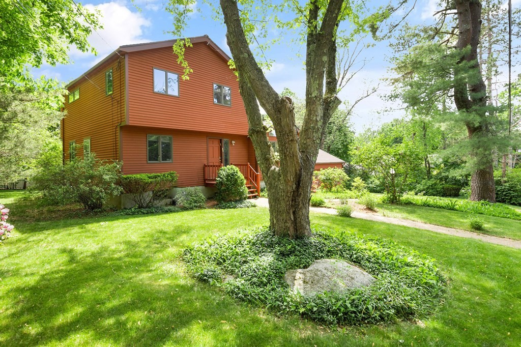 12 Riverside Avenue Bedford, MA 01730 - Photo 2 of 32 Gallery Image 2