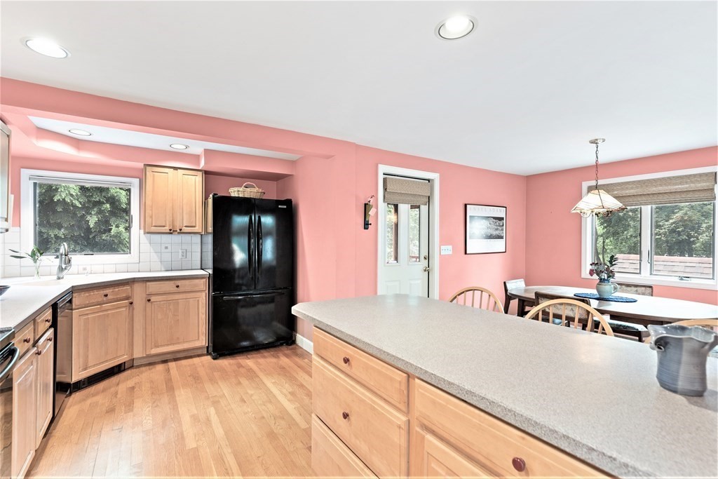 12 Riverside Avenue Bedford, MA 01730 - Photo 9 of 32 Gallery Image 9