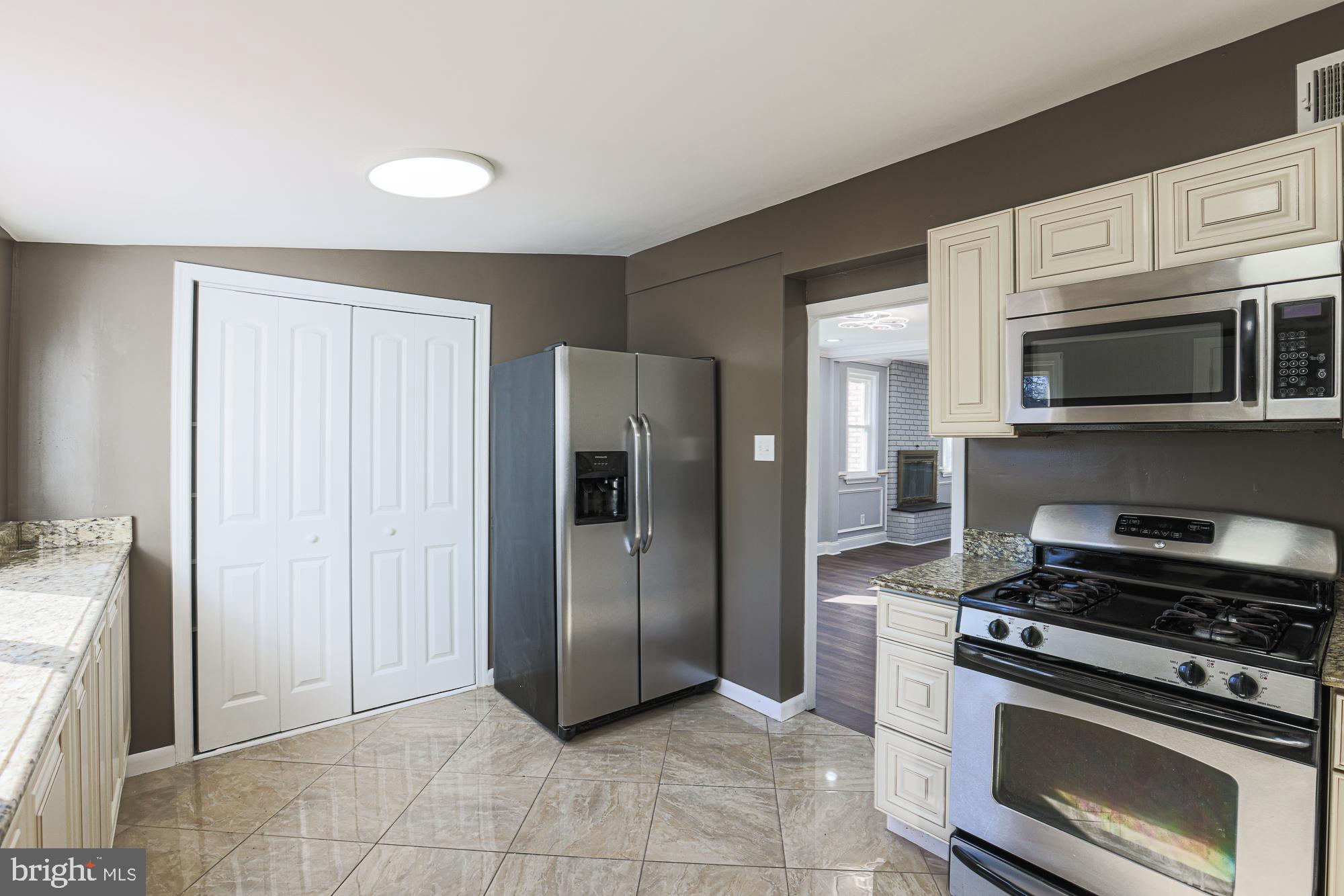 2507 Taney Road Baltimore, MD 21209 - Photo 17 of 58