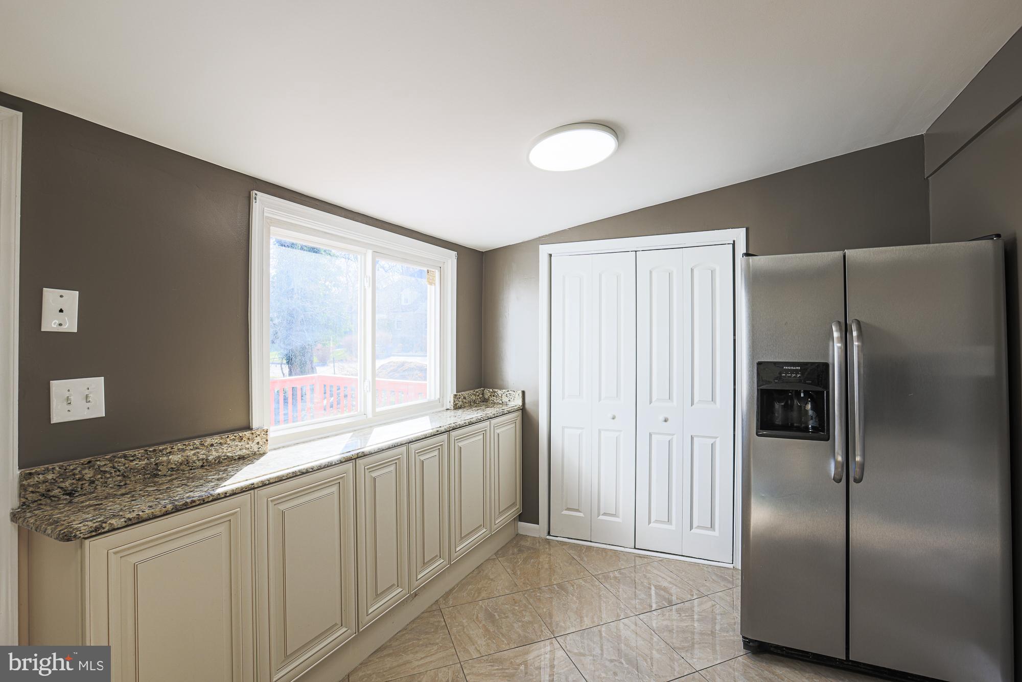 2507 Taney Road Baltimore, MD 21209 - Photo 19 of 58