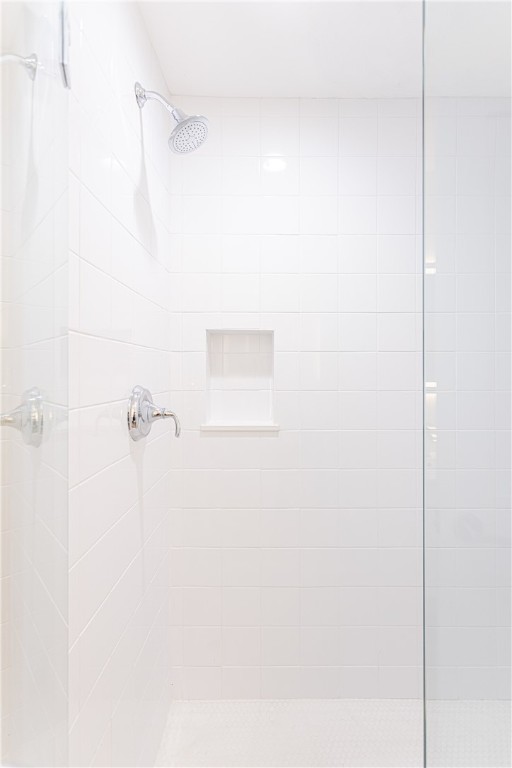 112 Harrison Avenue, Unit B Newport, RI 02840 - Photo 19 of 29 Unit B