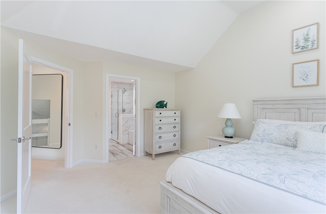 112 Harrison Avenue, Unit B Newport, RI 02840 - Photo 21 of 29 Unit B Upstairs Primary