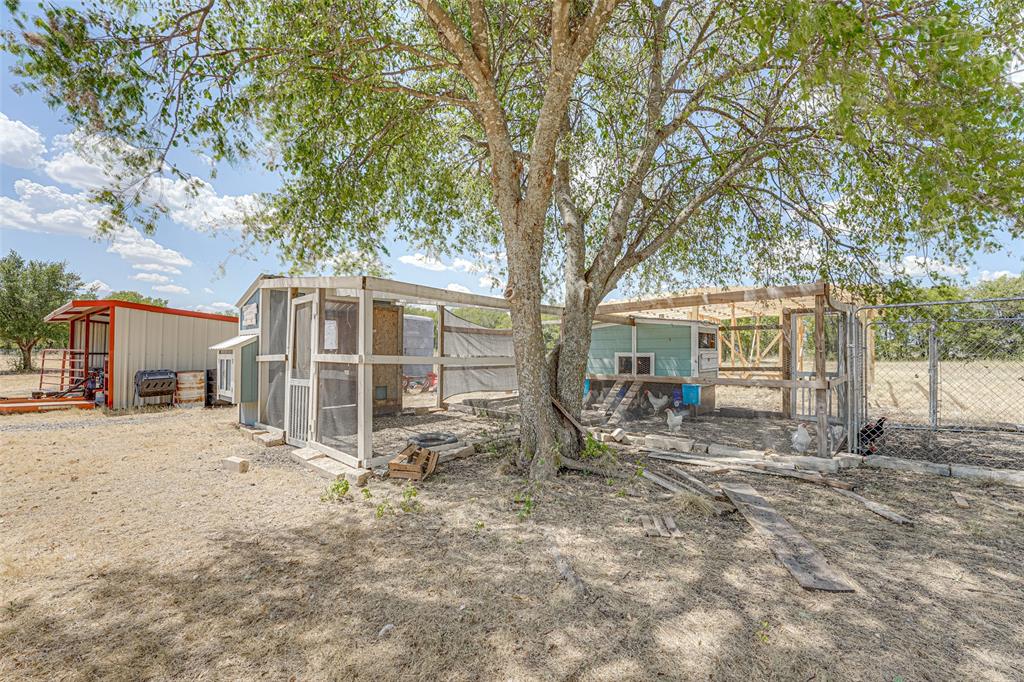 521 Bakers Branch Road Waxahachie, TX 75167 - Photo 2 of 37 Chicken Coop
