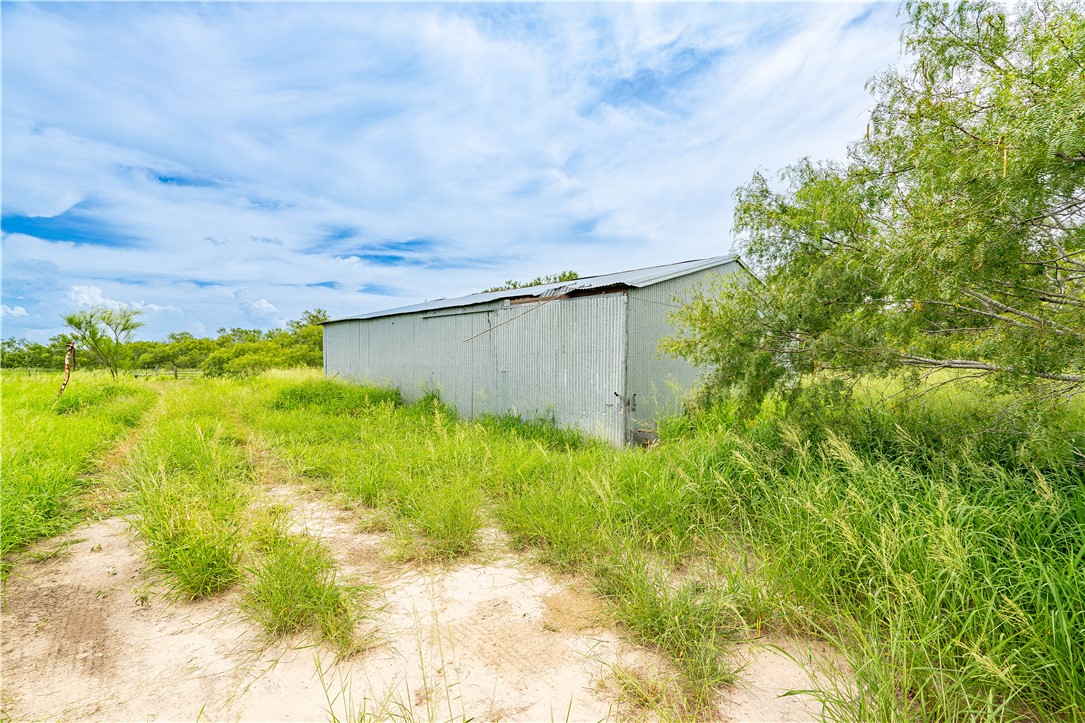 229 Fm 628 Riviera, TX 78379 - Photo 9 of 15