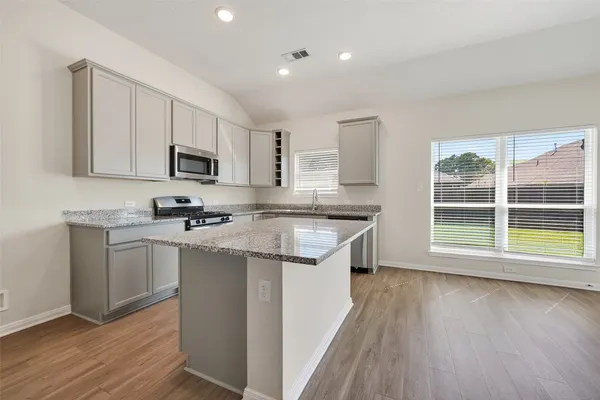 $1,995 | 14371 North Summerchase Circle, Willis, TX 77318