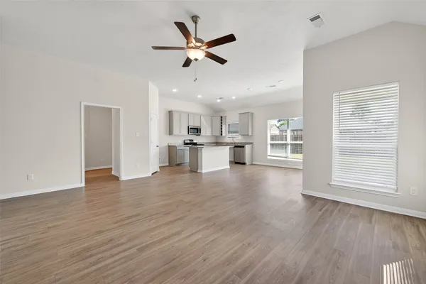 $1,995 | 14371 North Summerchase Circle, Willis, TX 77318