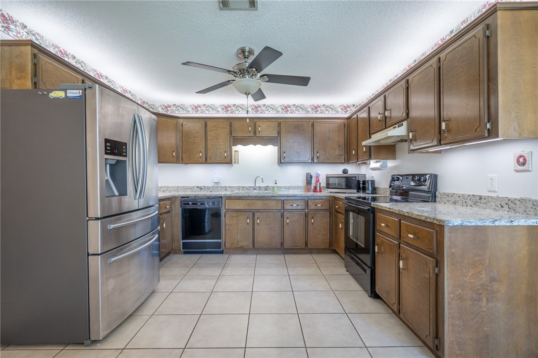 157 Peach Avenue Kingsland, GA 31548 - Photo 8 of 21