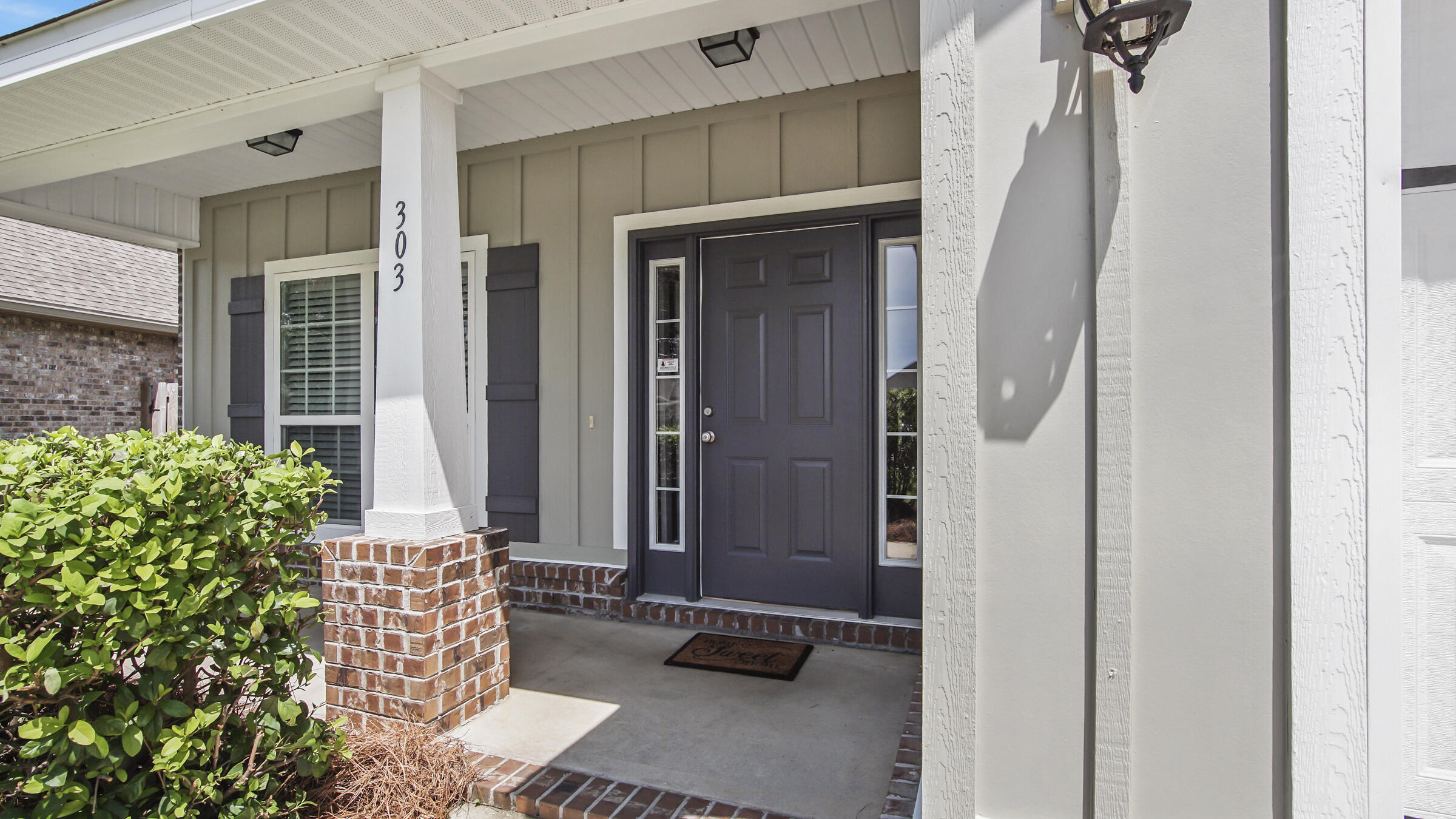 303 Whitman Way Freeport, FL 32439 - Photo 2 of 51 DSC07858