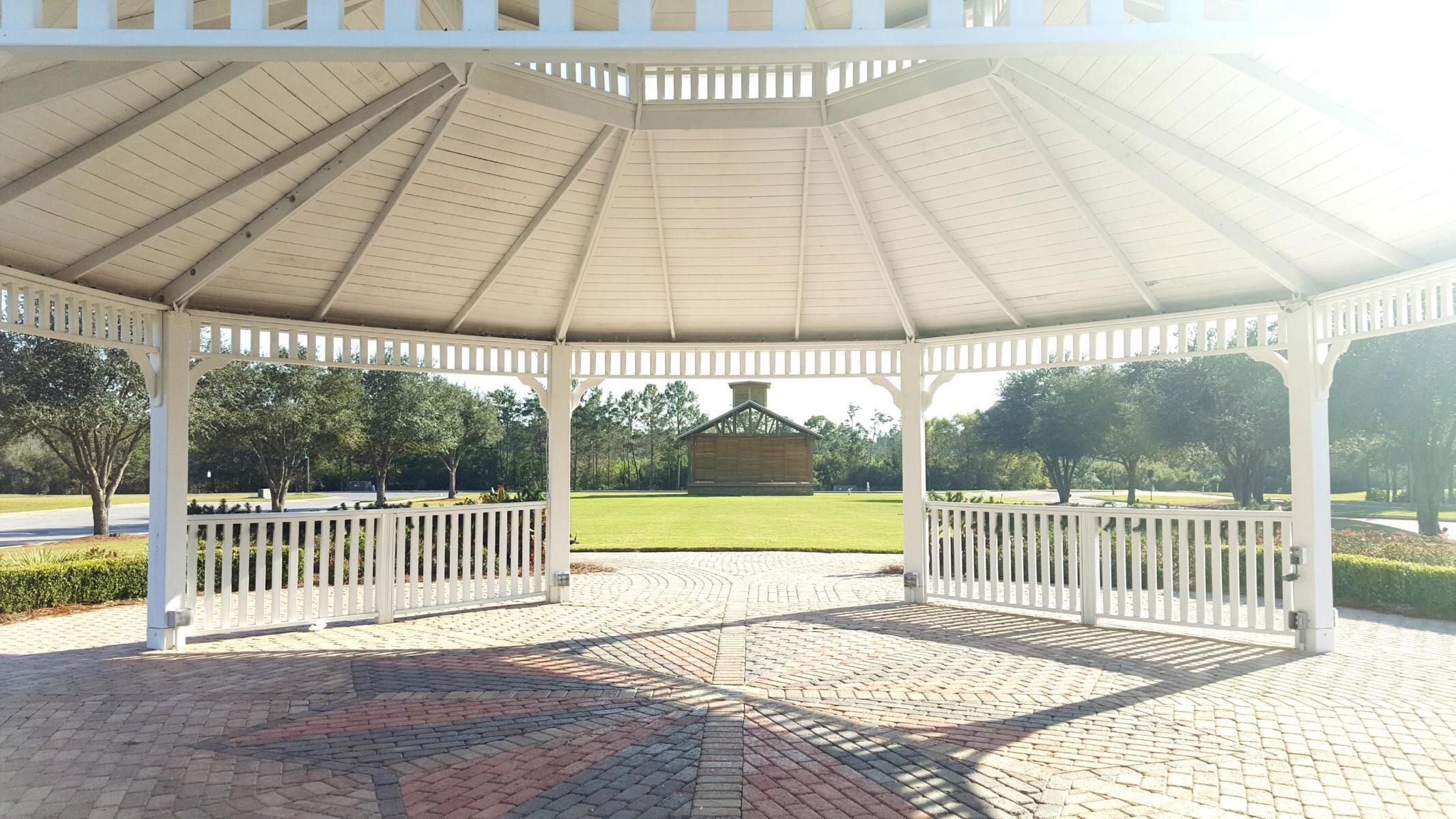 303 Whitman Way Freeport, FL 32439 - Photo 45 of 51 20200530233850658473000000-o