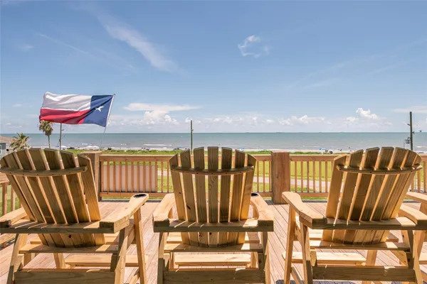 $775,000 | 1960 Ave I, Port Bolivar, TX 77650