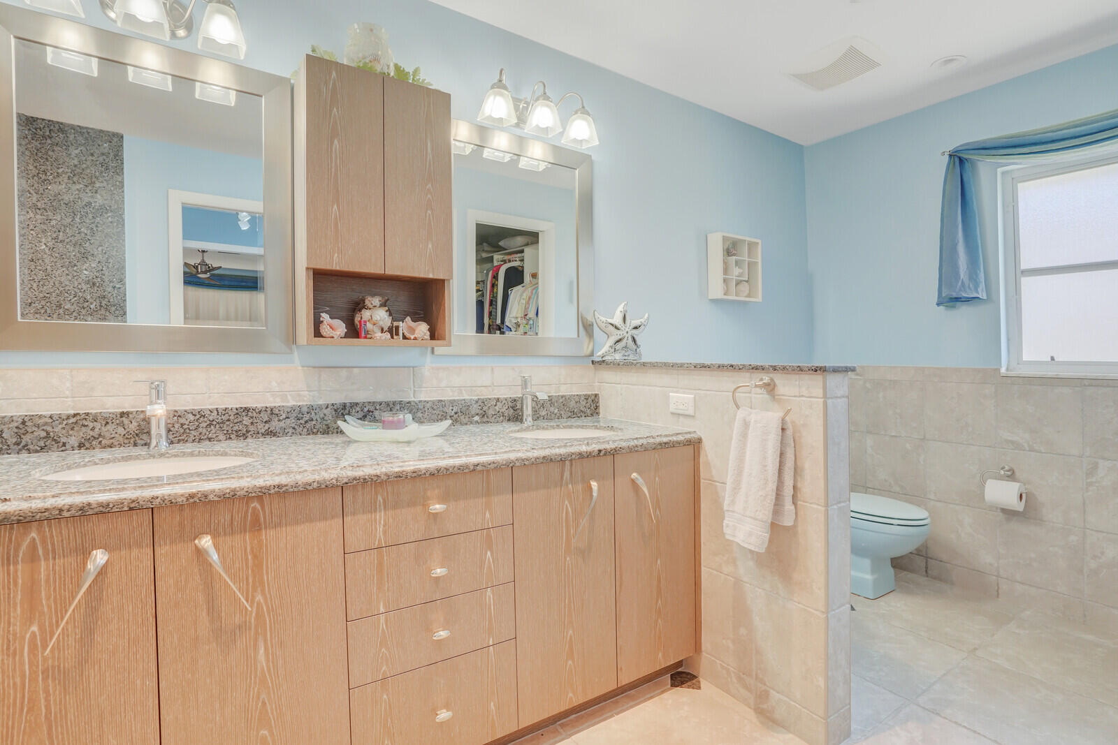 1071 Singer Drive Singer Island, FL 33404 - Photo 34 of 69 34