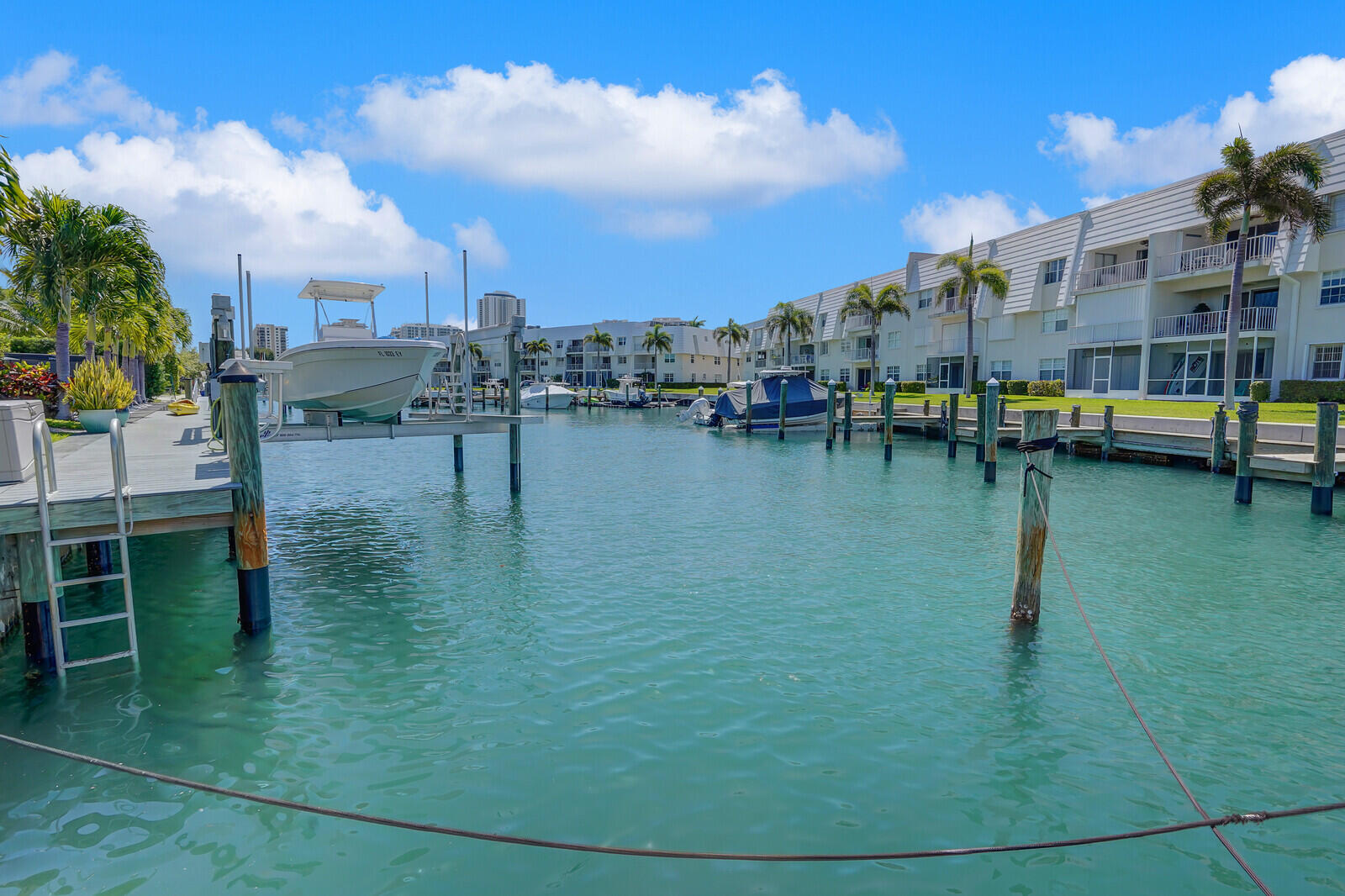1071 Singer Drive Singer Island, FL 33404 - Photo 54 of 69 55