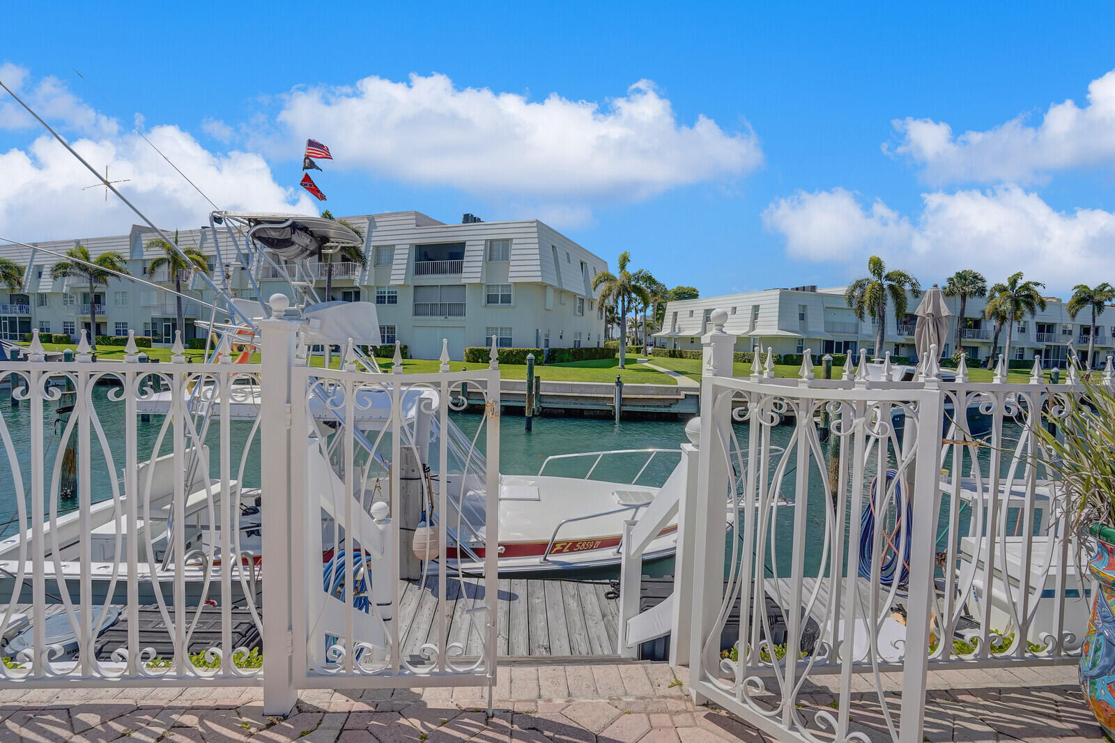 1071 Singer Drive Singer Island, FL 33404 - Photo 55 of 69 56