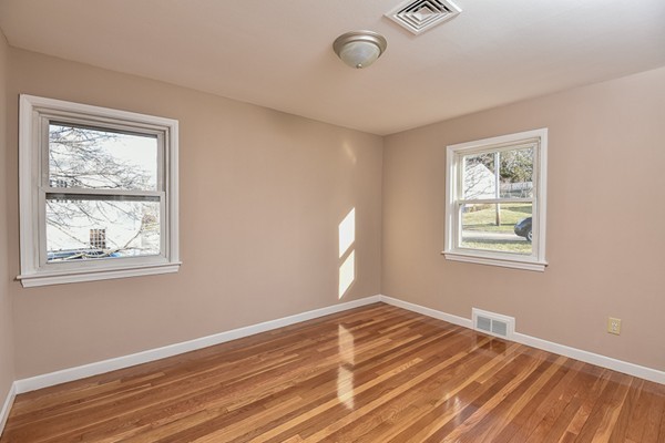 23 Bulow Road Hingham, MA 02043 - Photo 15 of 24 Gallery Image 15