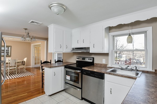 23 Bulow Road Hingham, MA 02043 - Photo 6 of 24 Gallery Image 6
