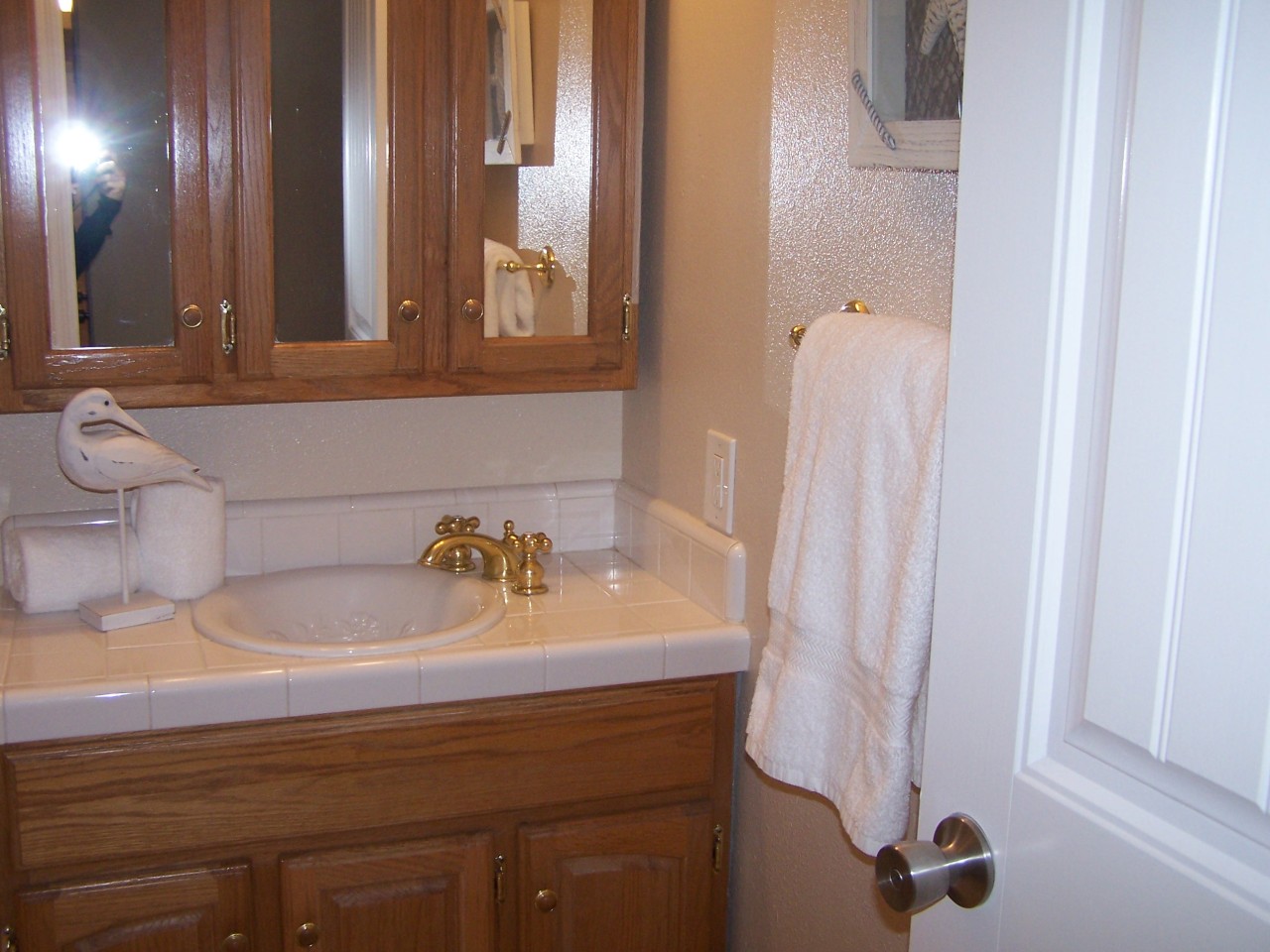 3614 Ricardo Avenue Redding, CA 96002 - Photo 15 of 24 Hall Bath