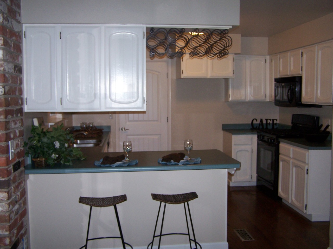 3614 Ricardo Avenue Redding, CA 96002 - Photo 7 of 24 Kitchen