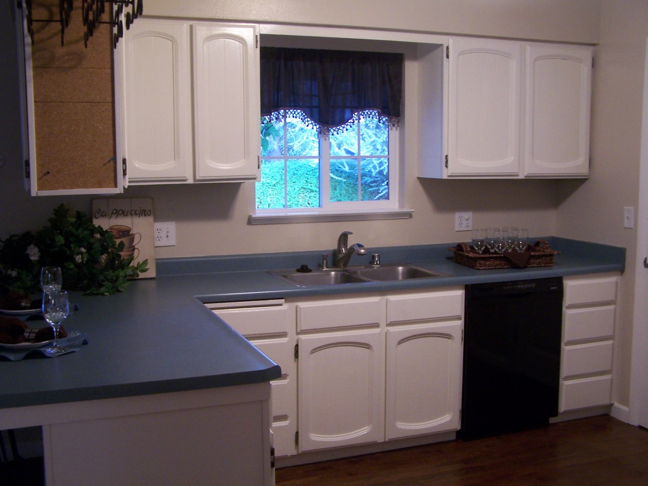 3614 Ricardo Avenue Redding, CA 96002 - Photo 9 of 24 Kitchen